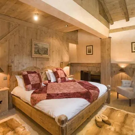 Sleeps 12 Pool