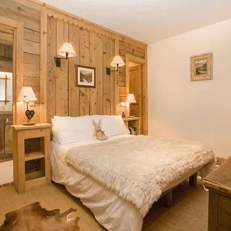 Sleeps 12 Pool